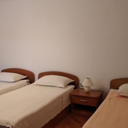 Ferienwohnung Moki Vis Exterior foto