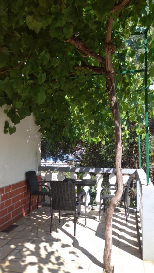 Ferienwohnung Moki Vis Exterior foto